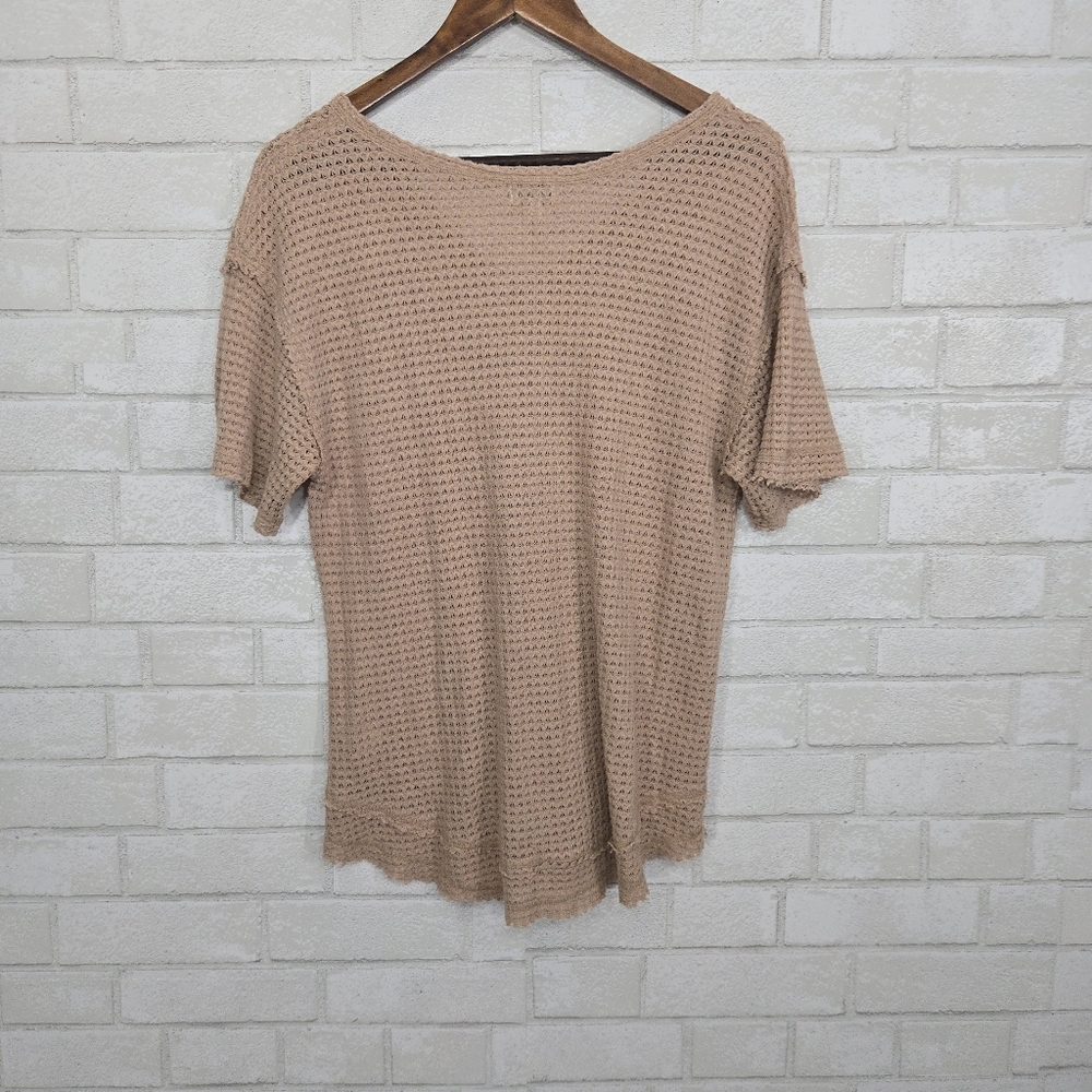 BKE Beige Waffle Knit Short Sleeve V-Neck Tee - Picture 9 of 13